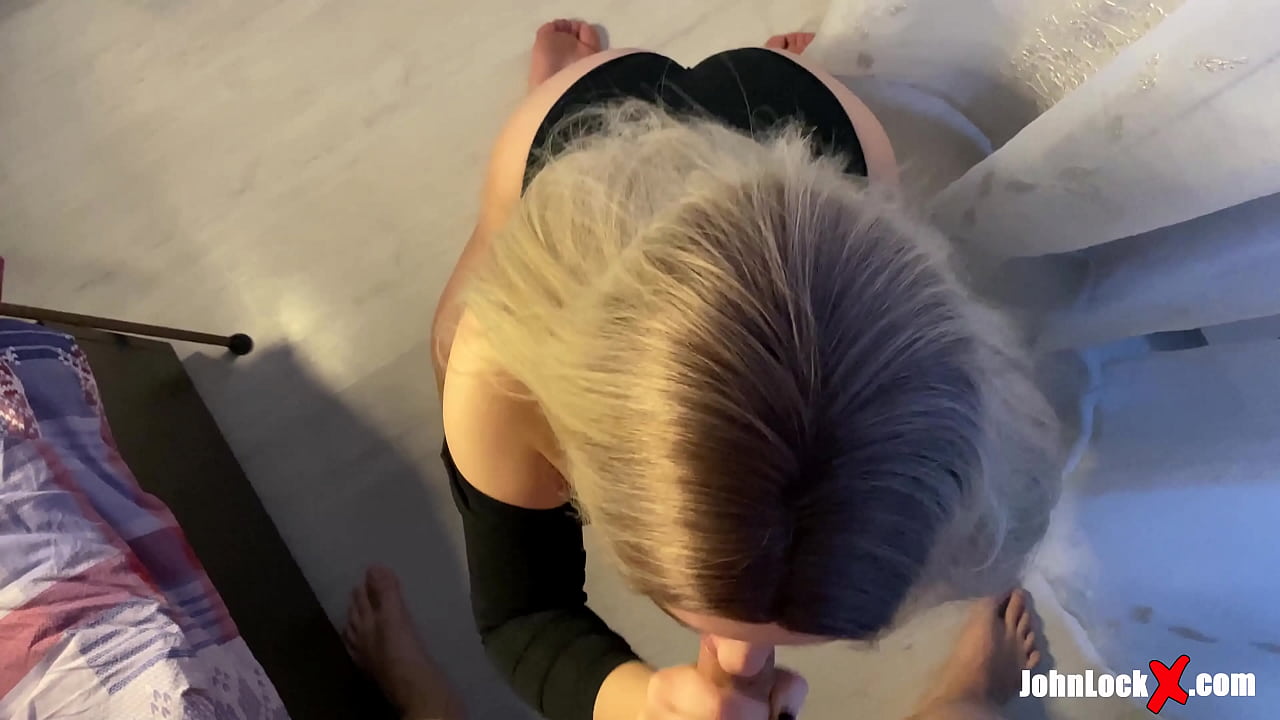 Redhead so'rish Dik va lanet, uning eshak bo'yicha sperma olish